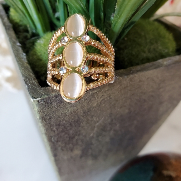 Gold Tone Stretch Ring with Moon Stones 💥3 for $24💥 - Picture 8 of 13